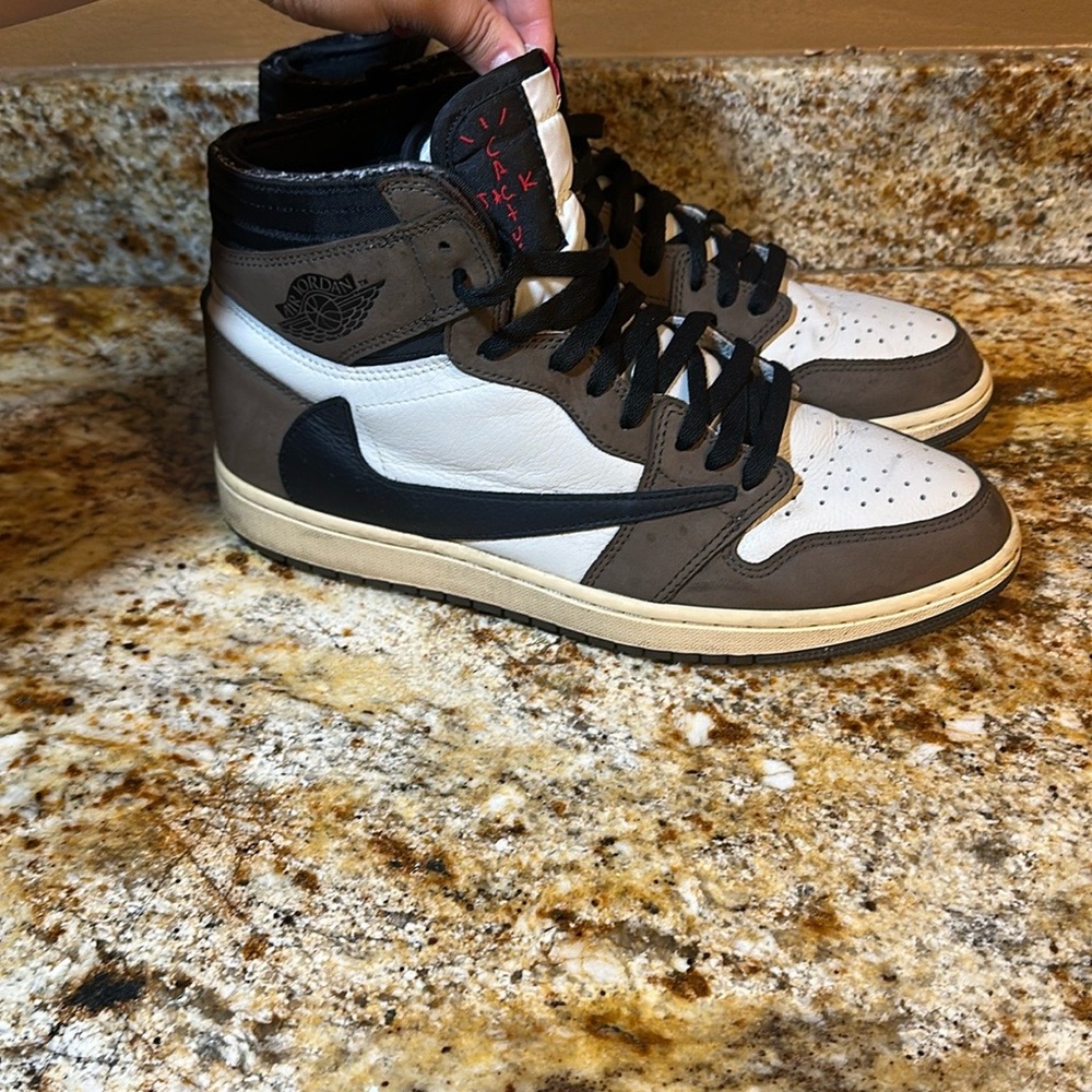Travis Scott x Air Jordan 1 Retro High OG 'Mocha'